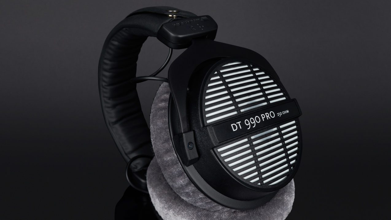 Beyerdynamic DT 990 Pro Review | Headphonecheck.com