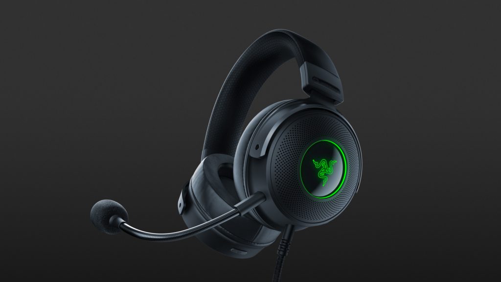 Razer Kraken V3 HyperSense Review | headphonecheck.com